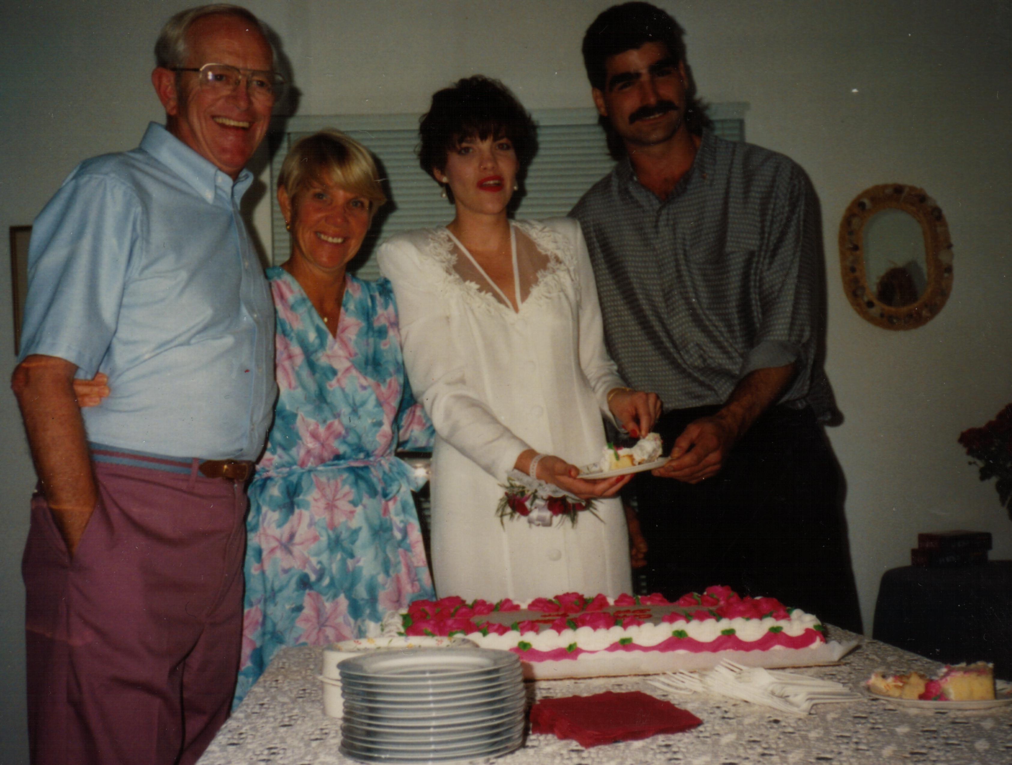 1991-10 DotsRehersal Dinner_04.jpg